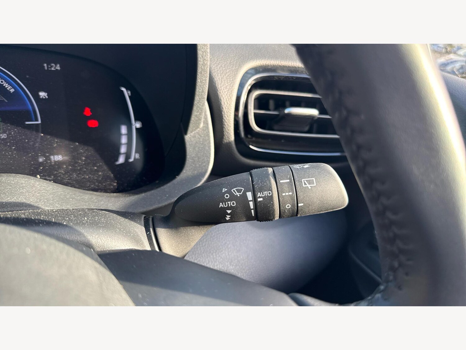 Used Toyota Yaris 2025 for sale - 76728337: Photo 29