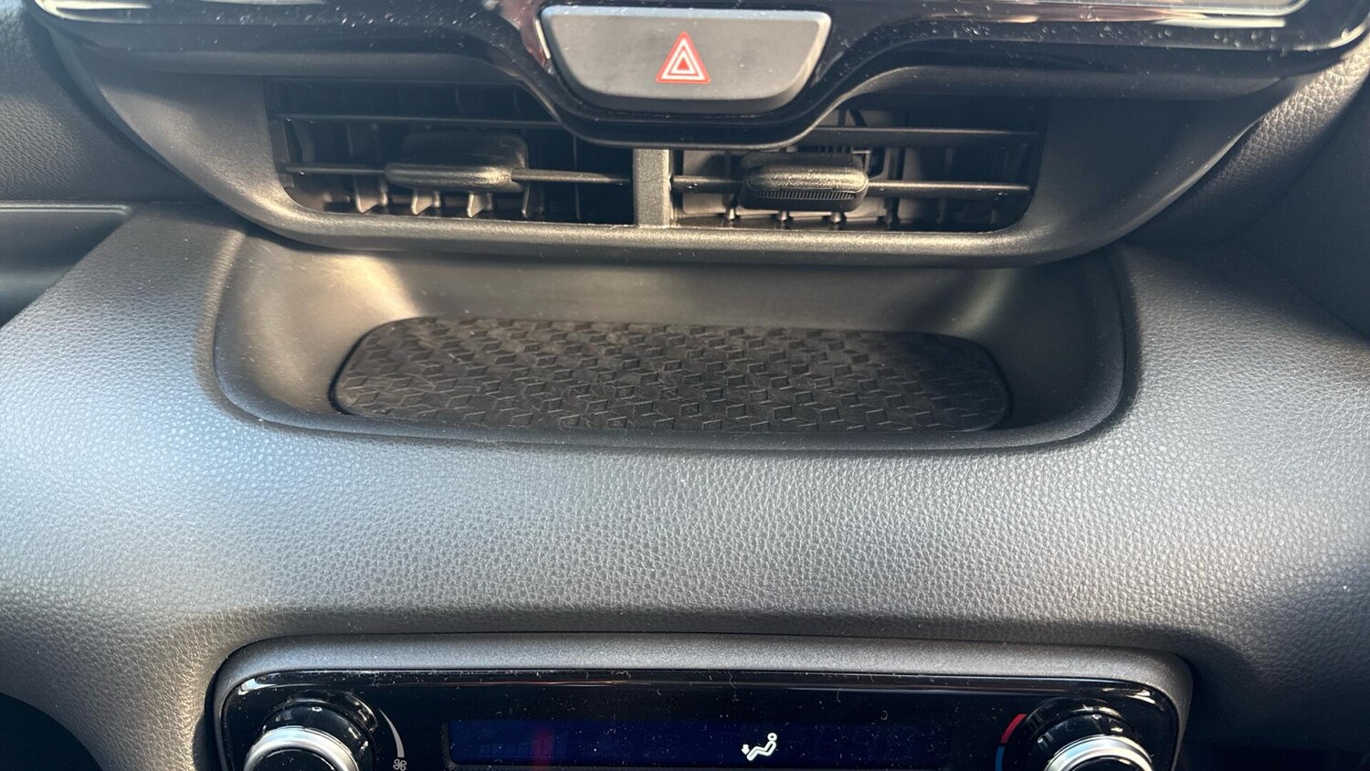 Used Toyota Yaris 2025 for sale - 76728337: Photo 33