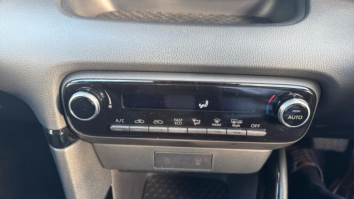 Used Toyota Yaris 2025 for sale - 76728337: Photo 34