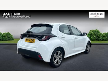 Used Toyota Yaris 2024 for sale - 78058417: Photo