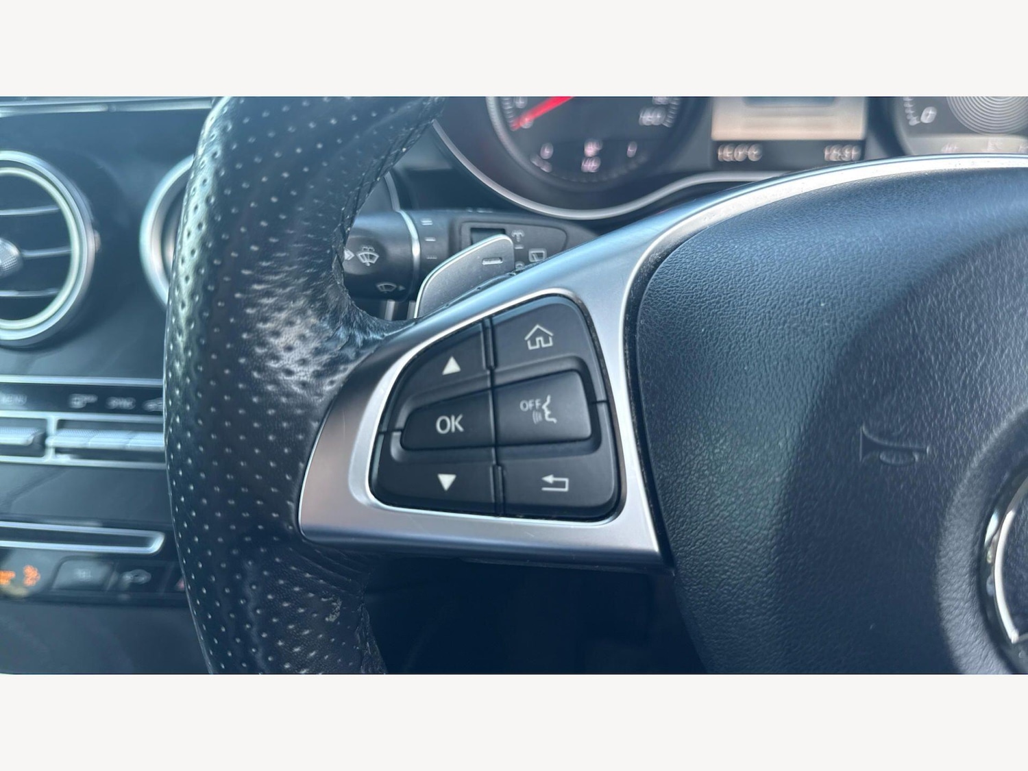 Used Mercedes-Benz GLC 2018 for sale - 77908576: Photo 27