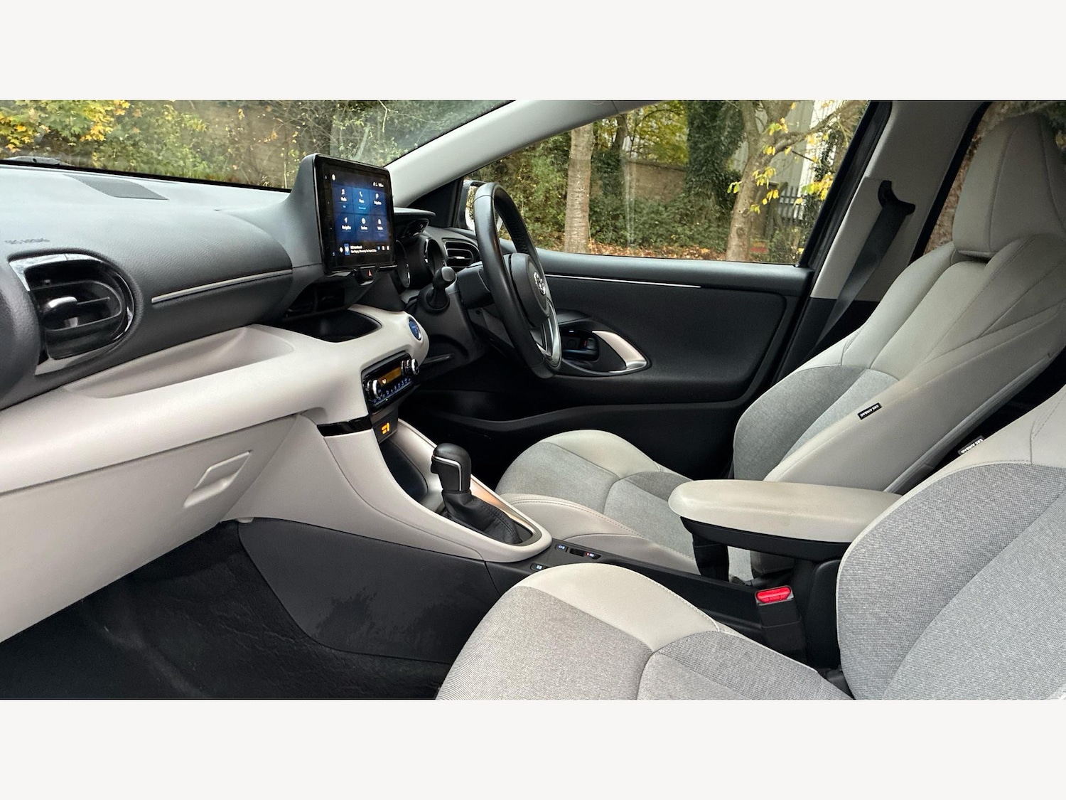 Used Toyota Yaris 2022 for sale - 76423680: Photo 12