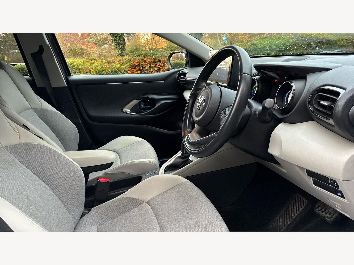 Used Toyota Yaris 2022 for sale - 76423680: Photo 13