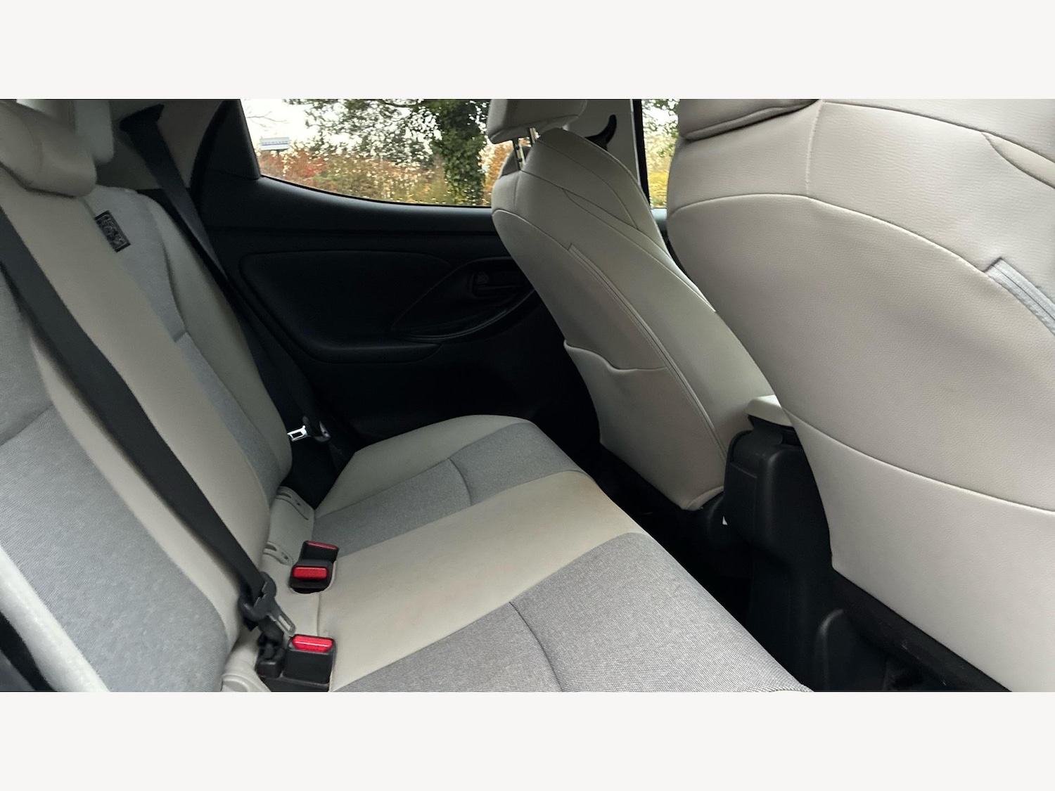 Used Toyota Yaris 2022 for sale - 76423680: Photo 14