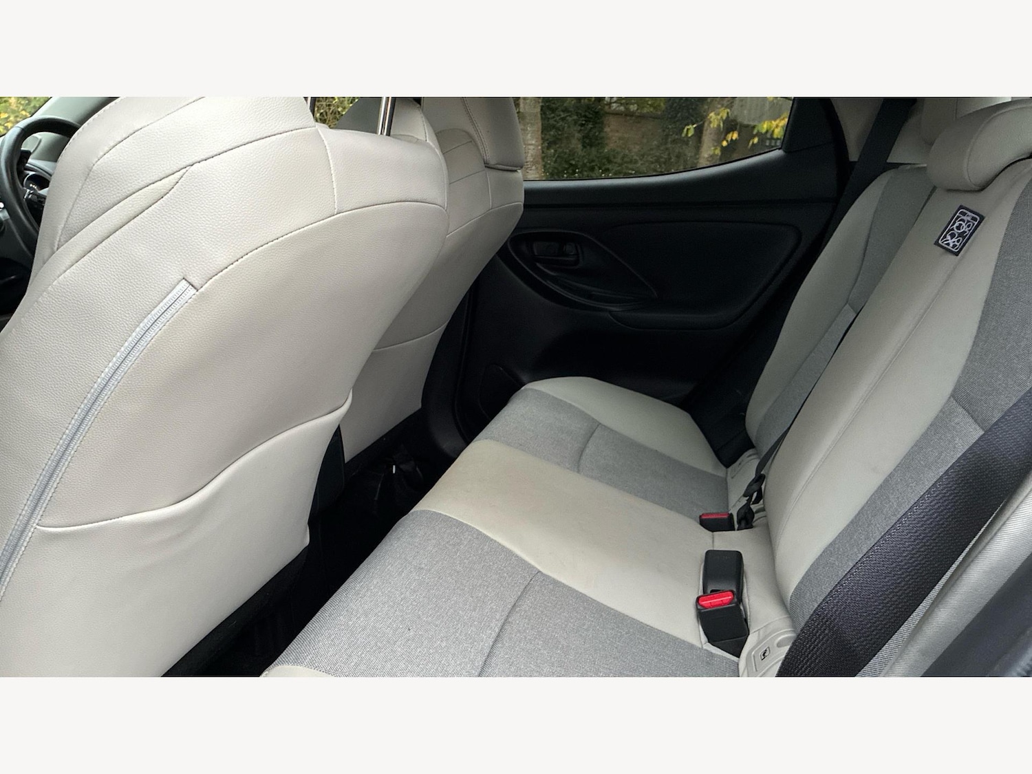 Used Toyota Yaris 2022 for sale - 76423680: Photo 15