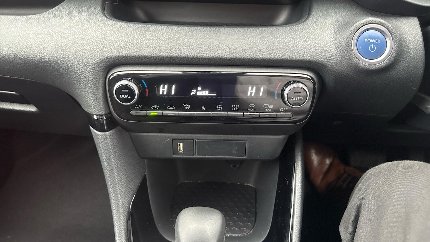 Used Toyota Yaris 2022 for sale - 77314994: Photo 37