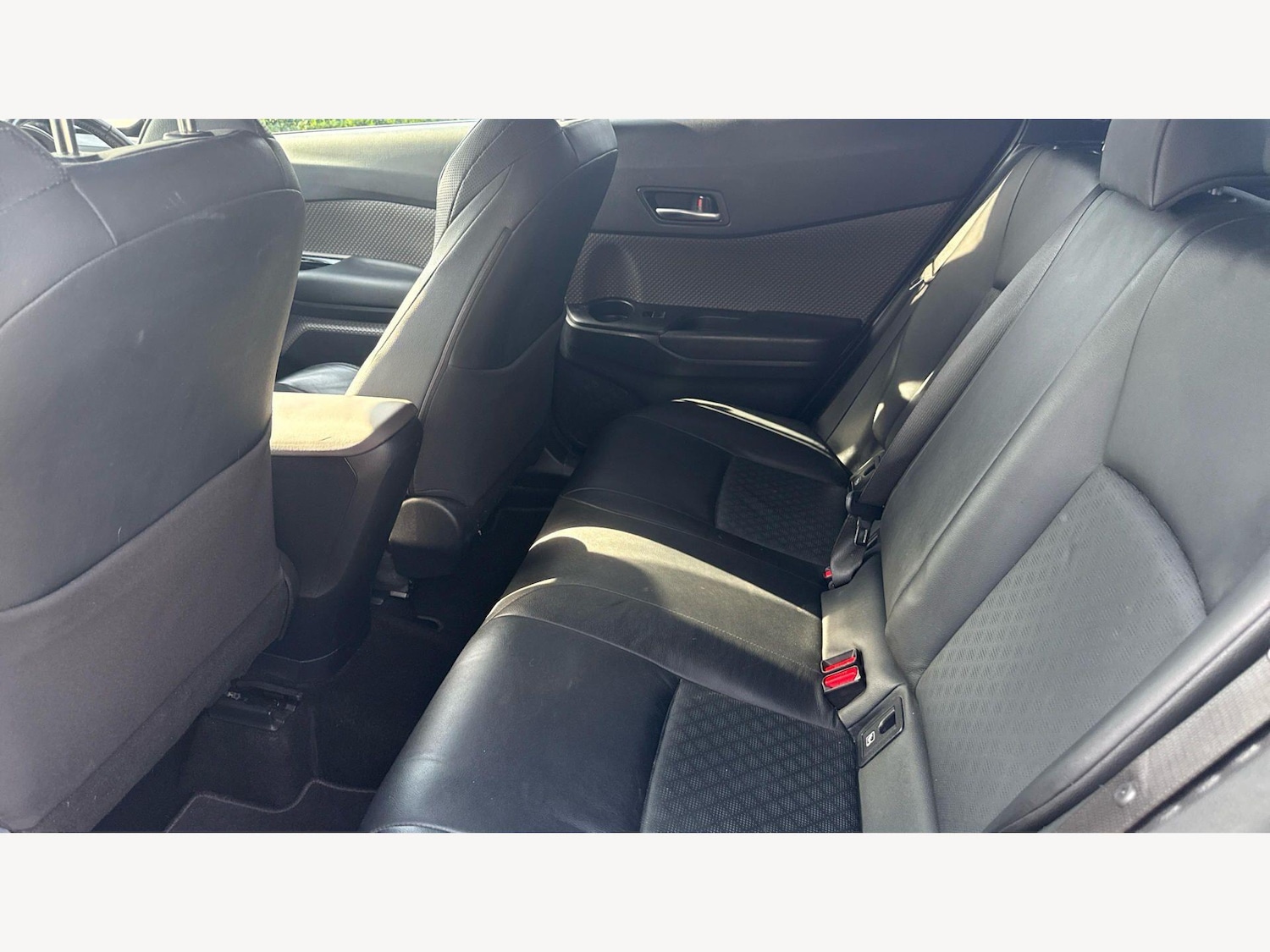 Used Toyota C-HR 2020 for sale - 78184633: Photo 17