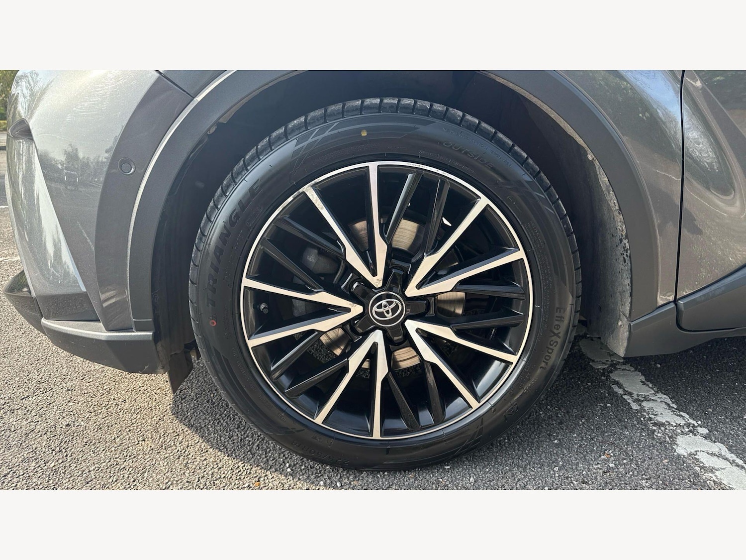 Used Toyota C-HR 2020 for sale - 78184633: Photo 35