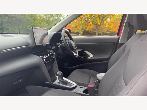 Used Toyota Yaris Cross 2024 for sale - 76247165: Photo 12