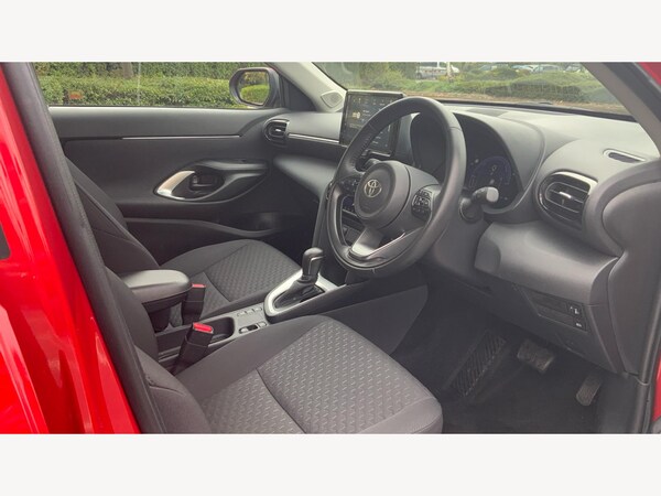 Used Toyota Yaris Cross 2024 for sale - 76247165: Photo 13