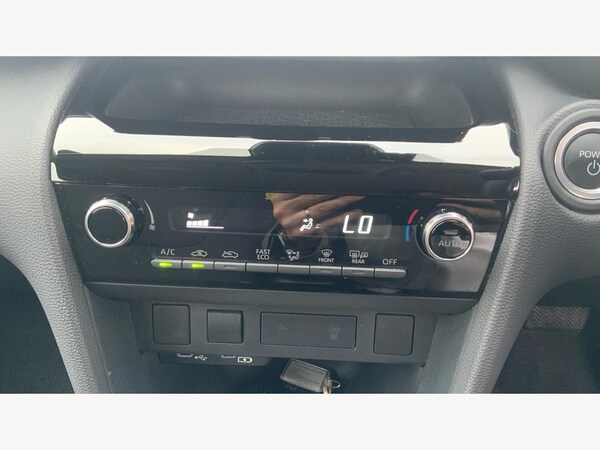 Used Toyota Yaris Cross 2024 for sale - 76247165: Photo 31