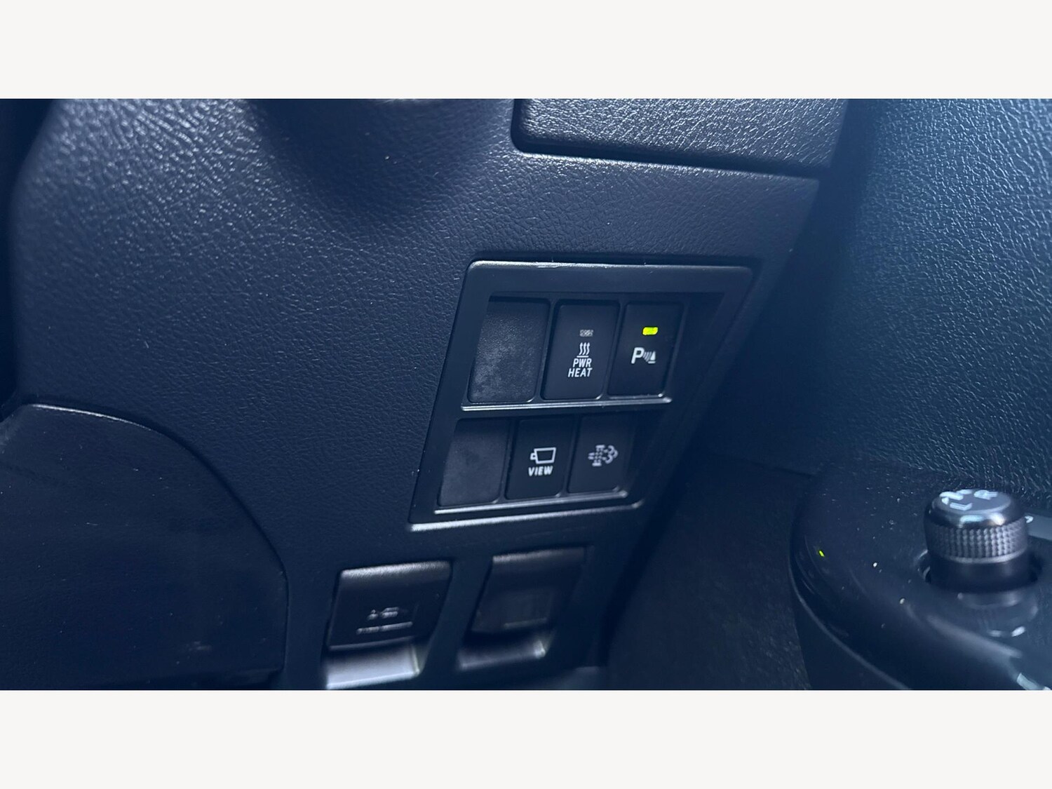 Used Toyota Hilux 2023 for sale - 77216020: Photo 26