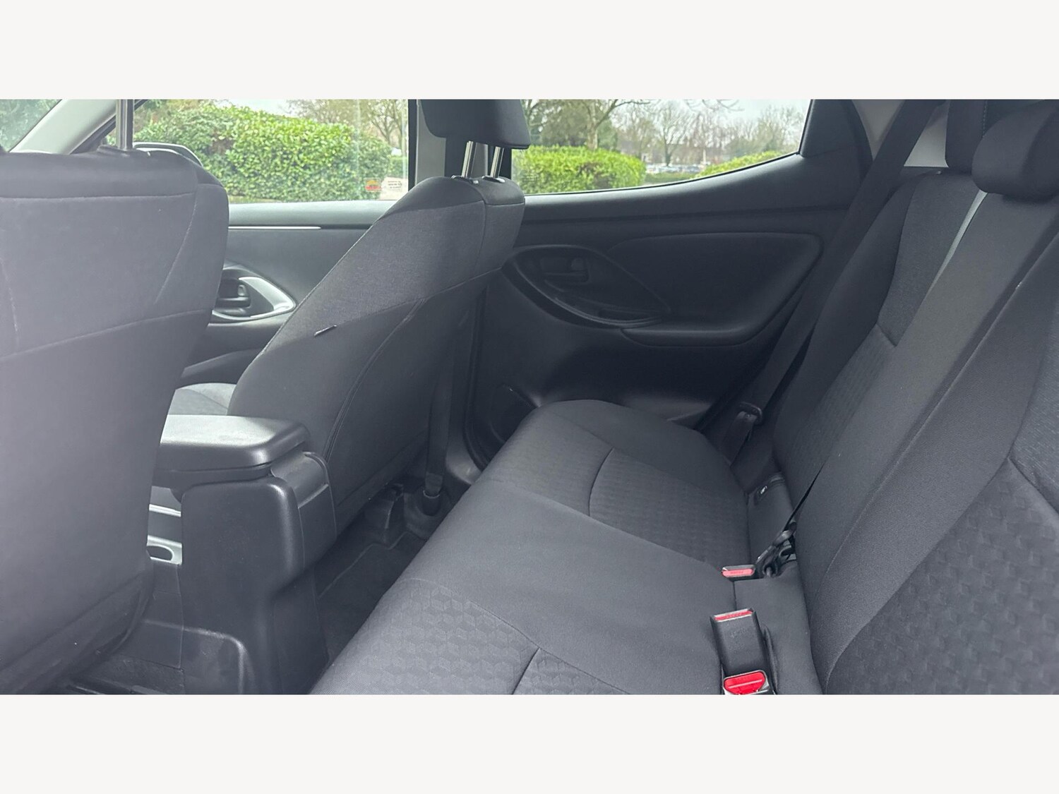 Used Toyota Yaris 2022 for sale - 77575188: Photo 15