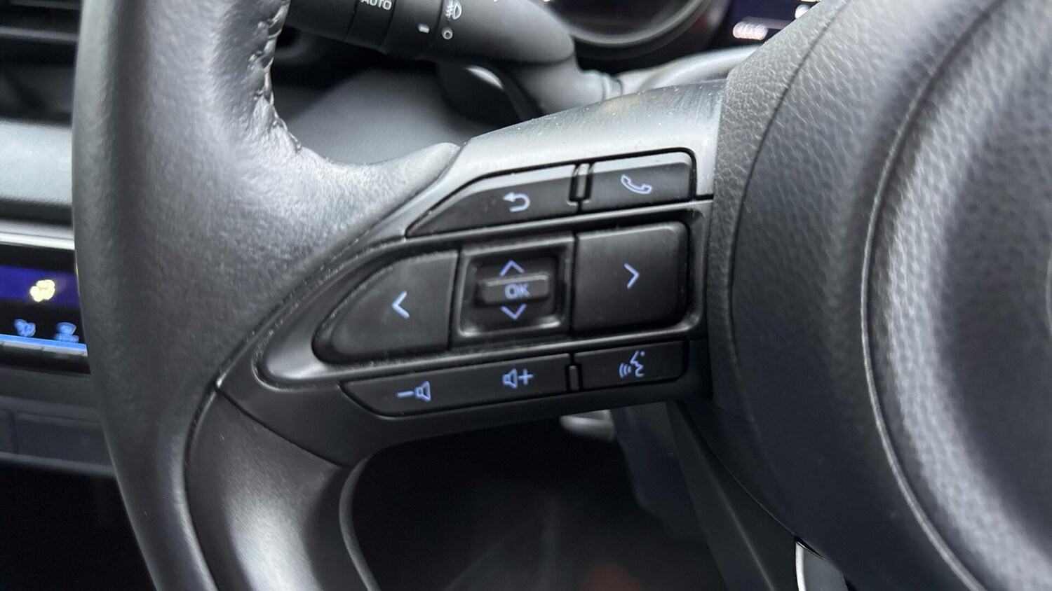 Used Toyota Yaris 2022 for sale - 77575188: Photo 38