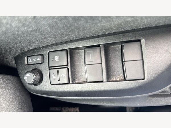 Used Toyota Yaris Cross 2022 for sale - 75327335: Photo 22