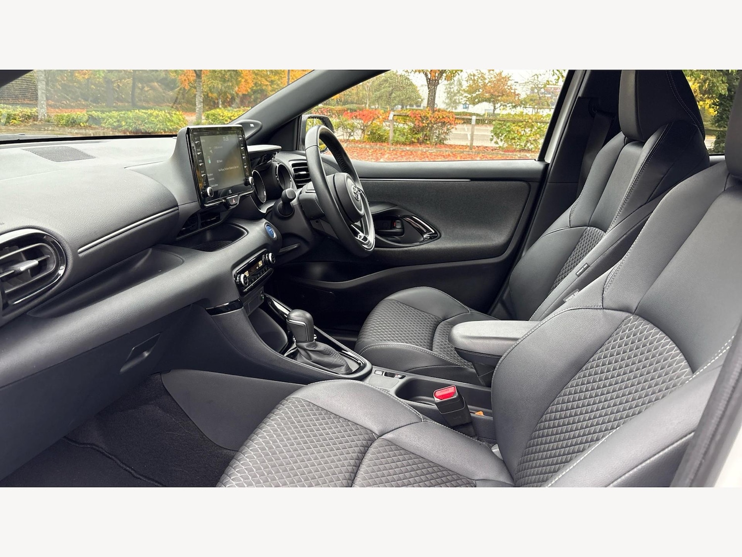 Used Toyota Yaris 2022 for sale - 76269990: Photo 12