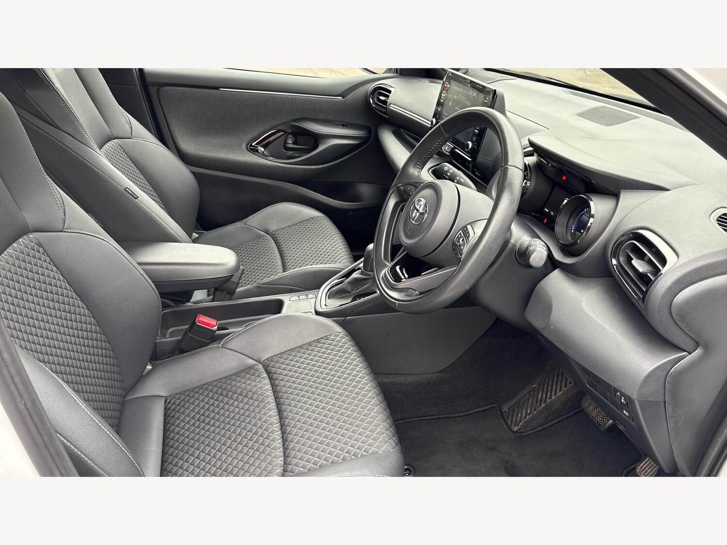 Used Toyota Yaris 2022 for sale - 76269990: Photo 13
