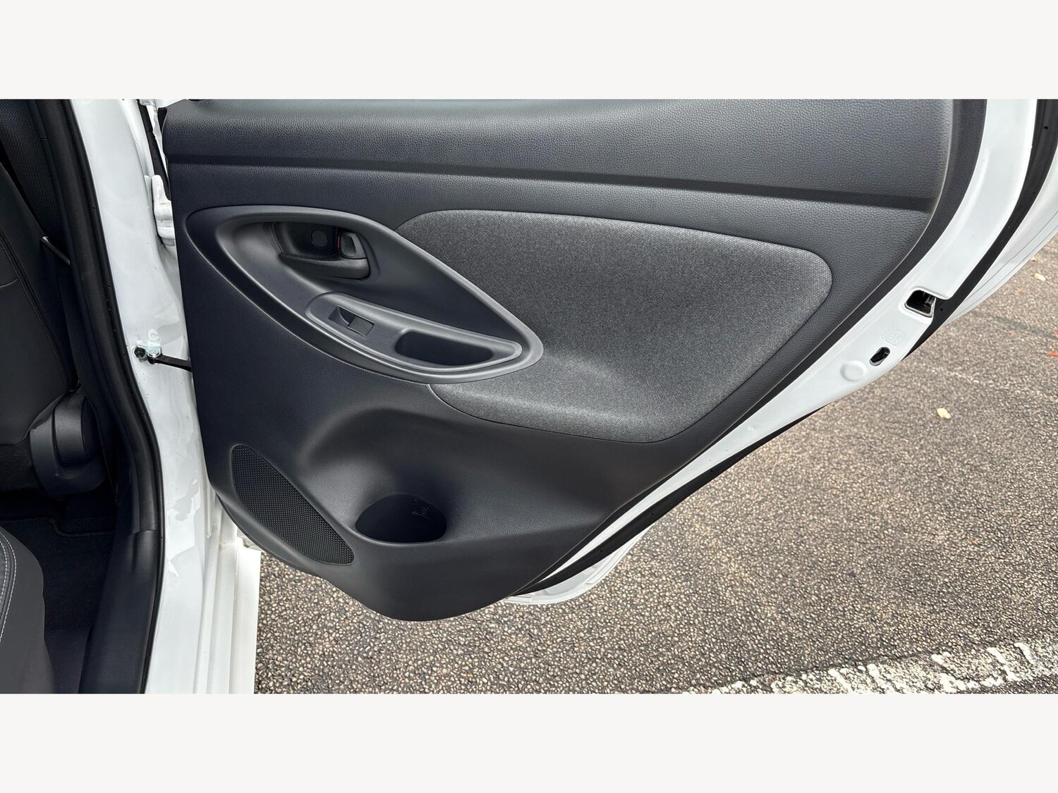 Used Toyota Yaris 2022 for sale - 76269990: Photo 33
