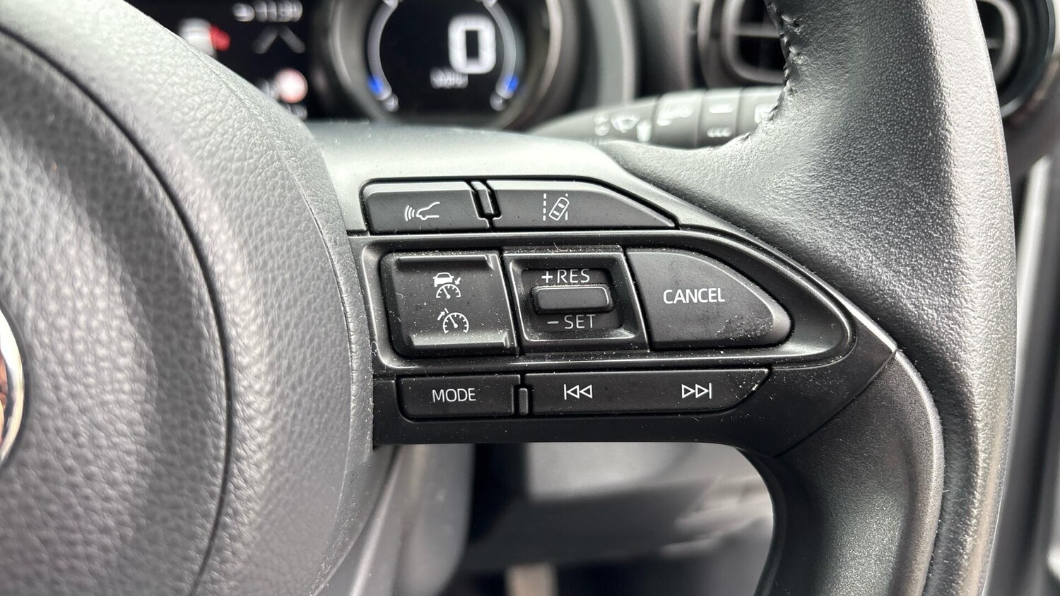 Used Toyota Yaris 2022 for sale - 76269990: Photo 40