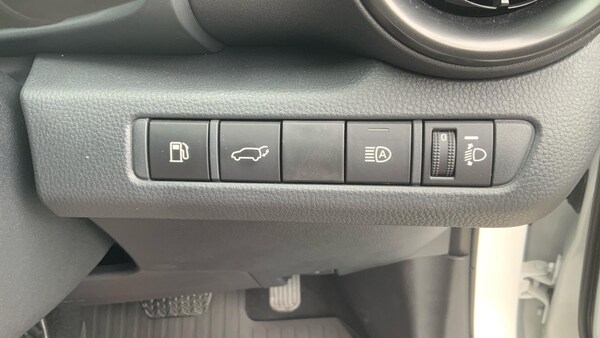 Used Toyota C-HR 2025 for sale - 75645654: Photo 38