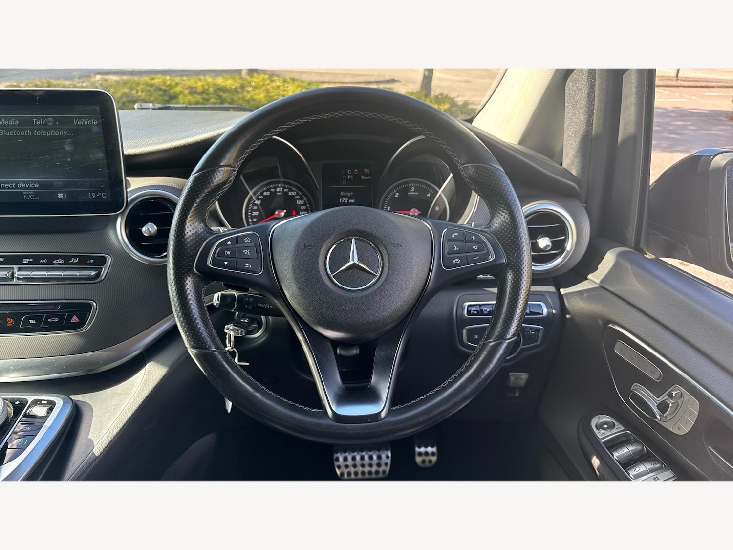 Used Mercedes-Benz V-Class 2017 for sale - 76041823: Photo 10