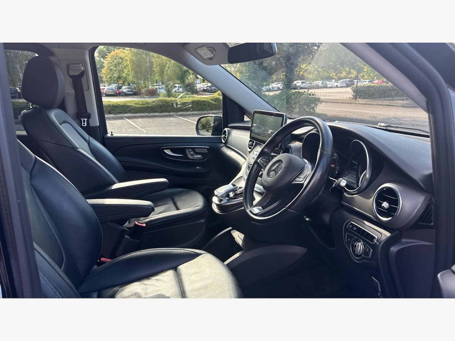 Used Mercedes-Benz V-Class 2017 for sale - 76041823: Photo 13