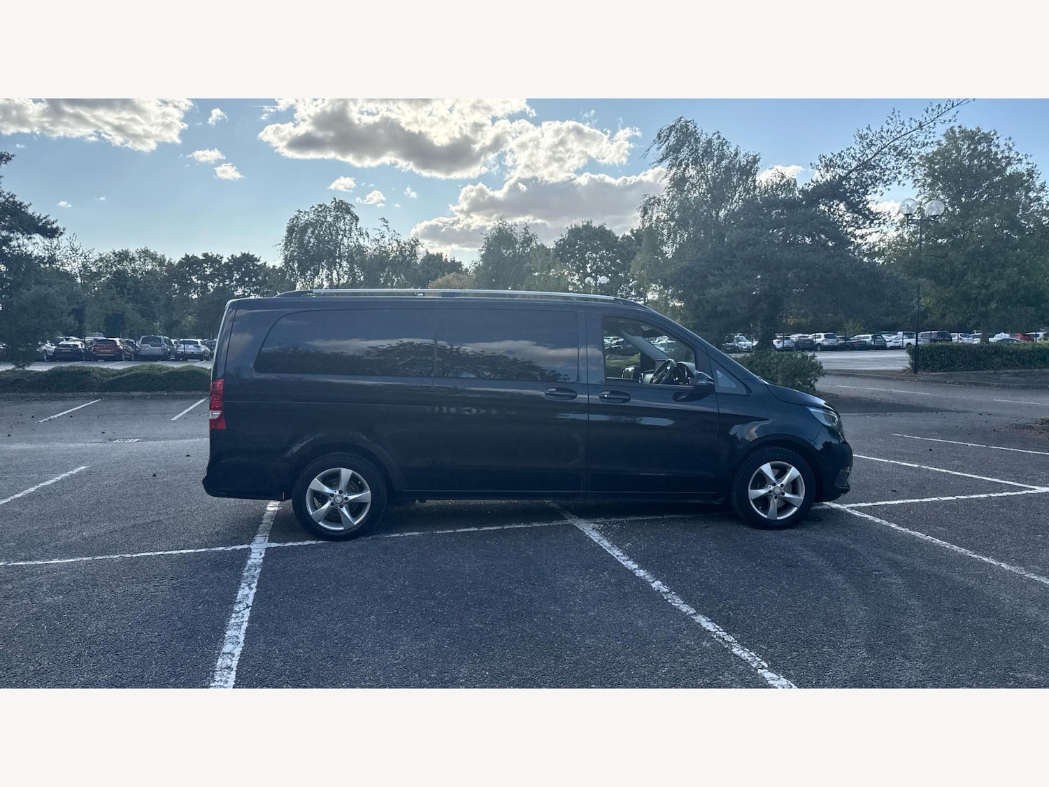 Used Mercedes-Benz V-Class 2017 for sale - 76041823: Photo 18