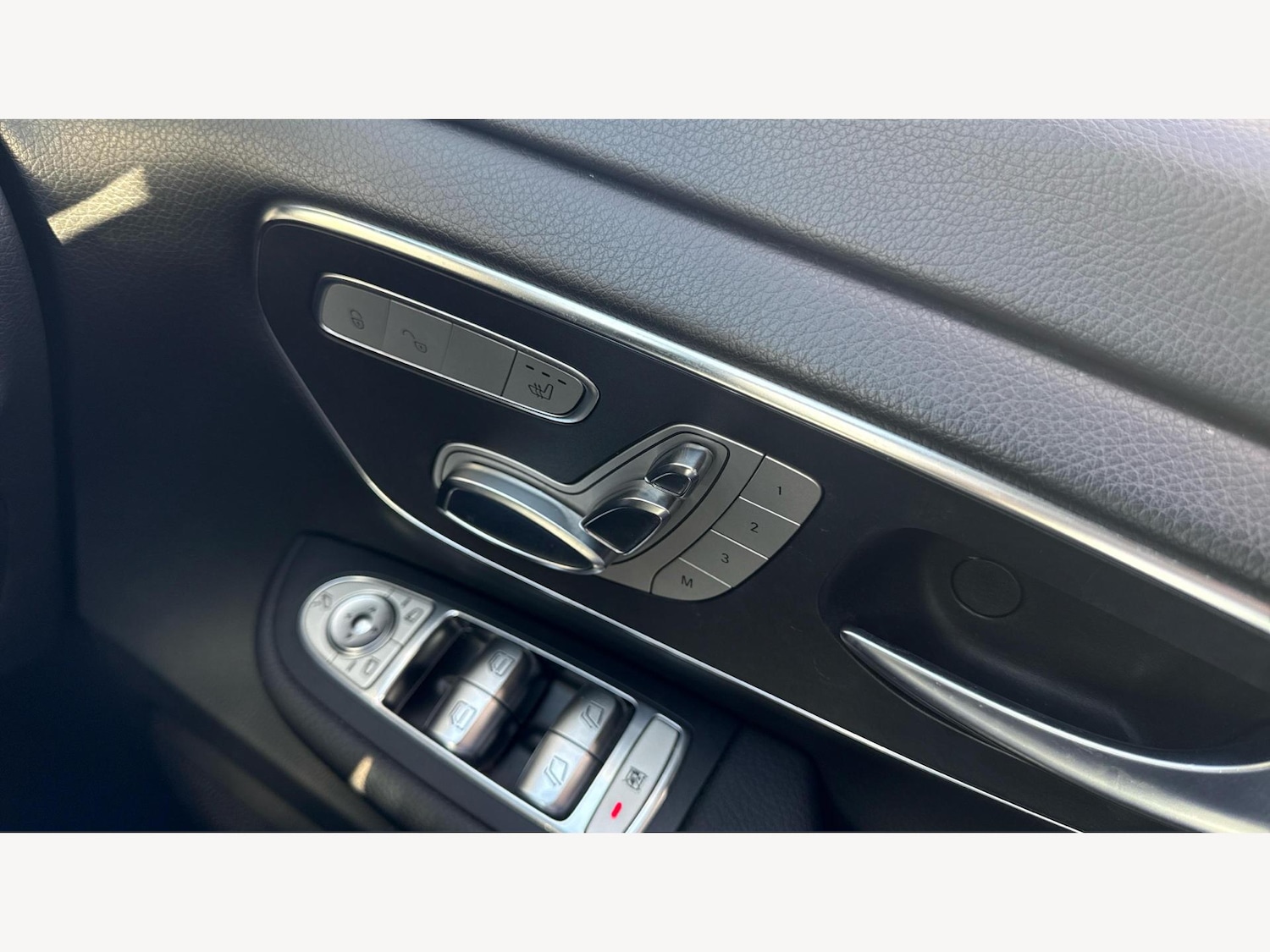 Used Mercedes-Benz V-Class 2017 for sale - 76041823: Photo 35