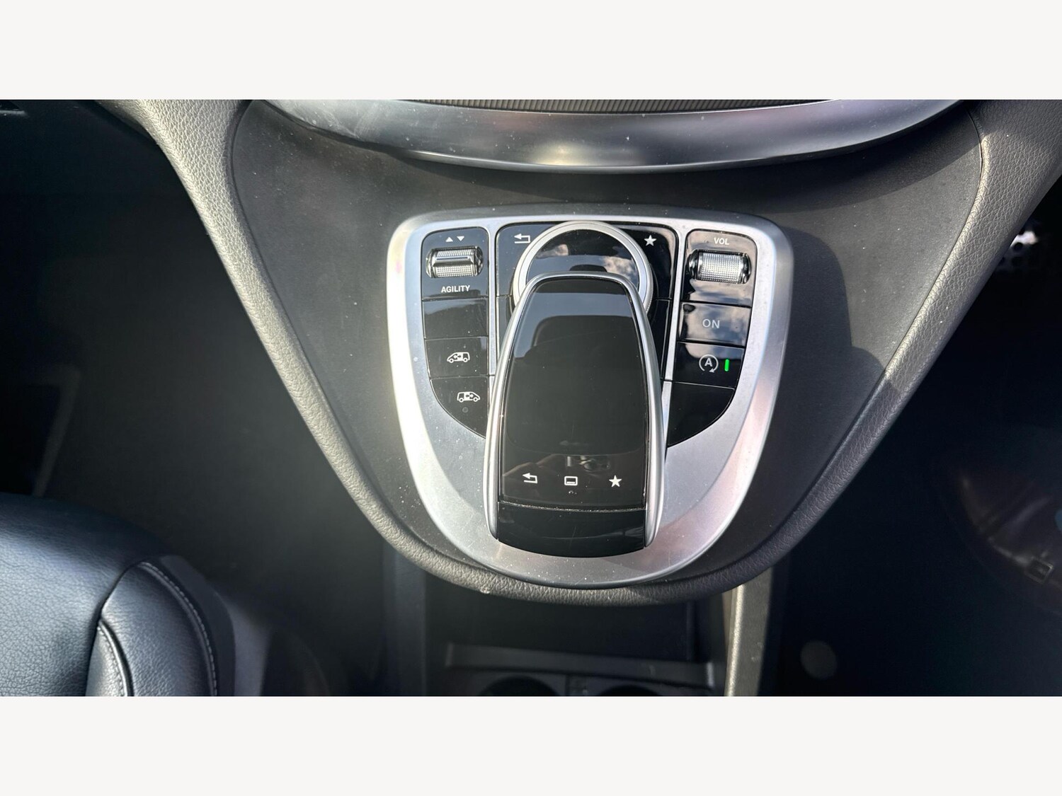 Used Mercedes-Benz V-Class 2017 for sale - 76041823: Photo 38