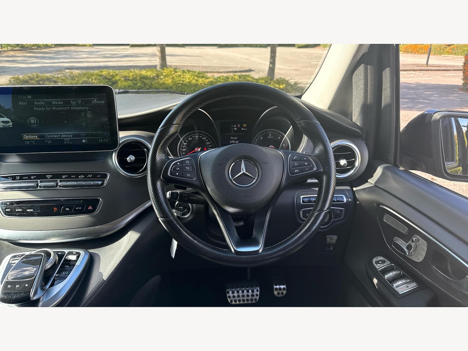 Used Mercedes-Benz V-Class 2017 for sale - 76041823: Photo 8