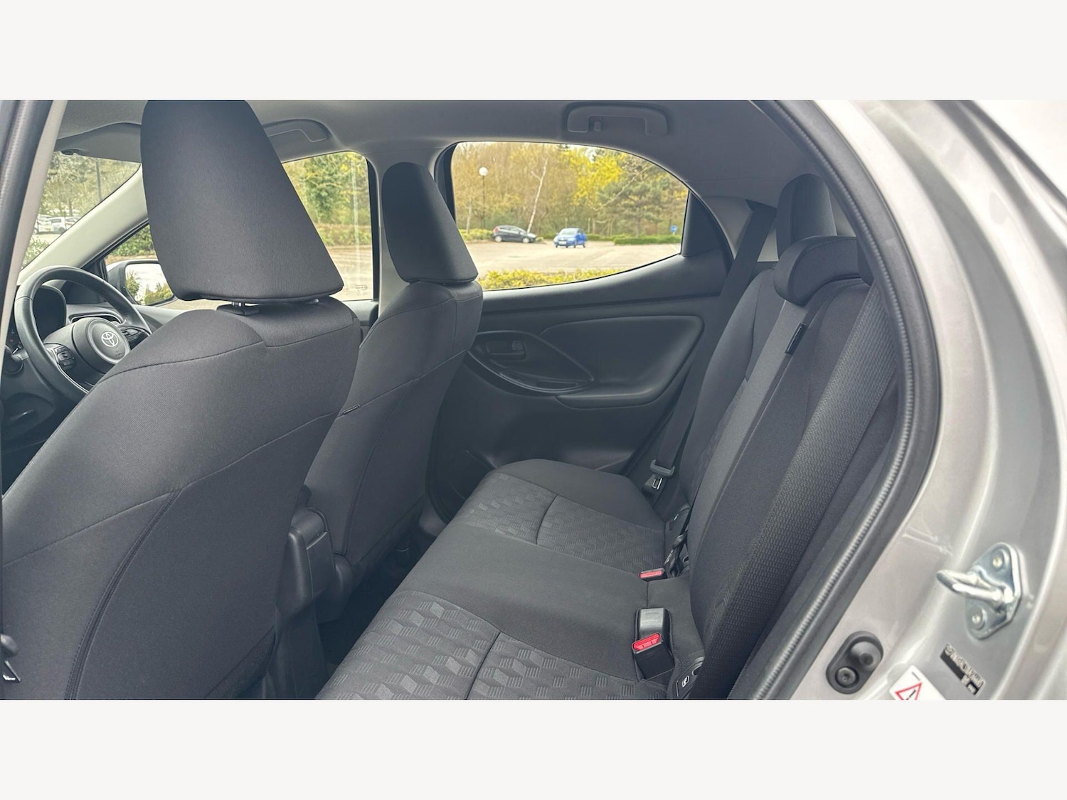 Used Toyota Yaris 2024 for sale - 78034116: Photo 15