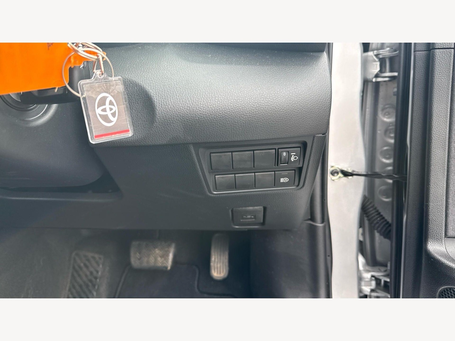 Used Toyota Yaris 2024 for sale - 78034116: Photo 30