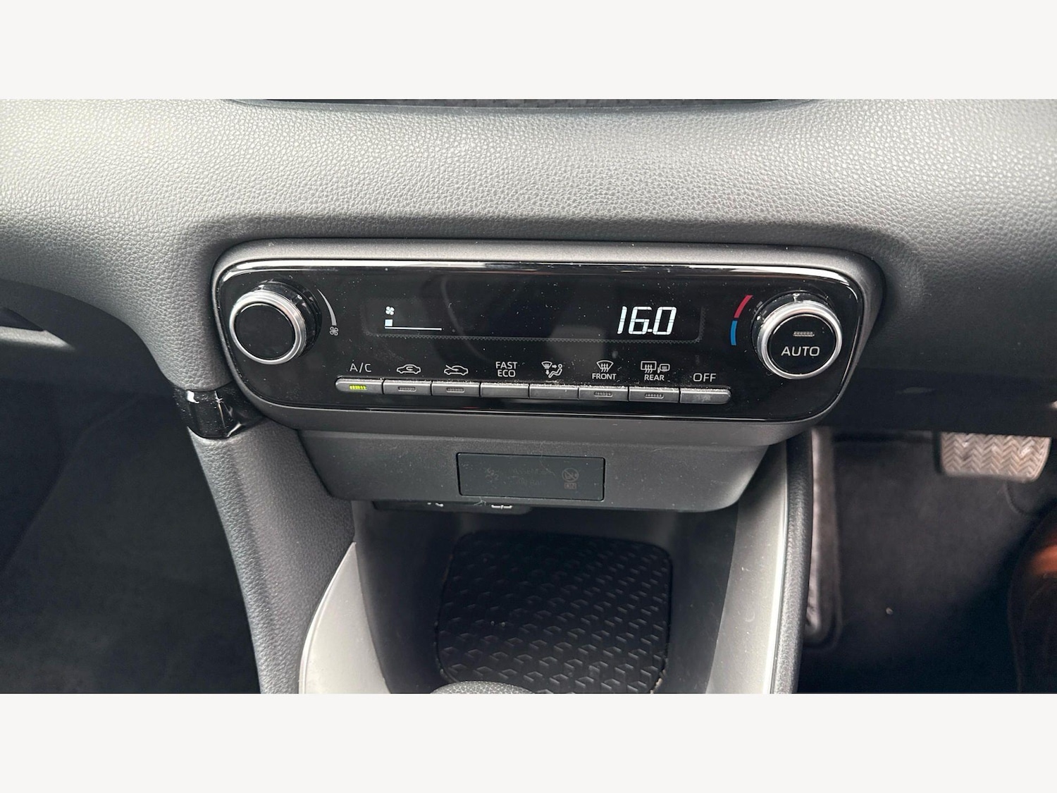 Used Toyota Yaris 2024 for sale - 78034116: Photo 31