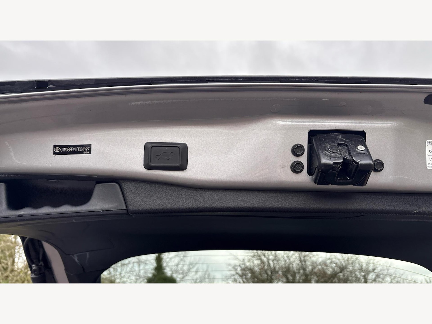 Used Toyota RAV4 2021 for sale - 76573028: Photo 26