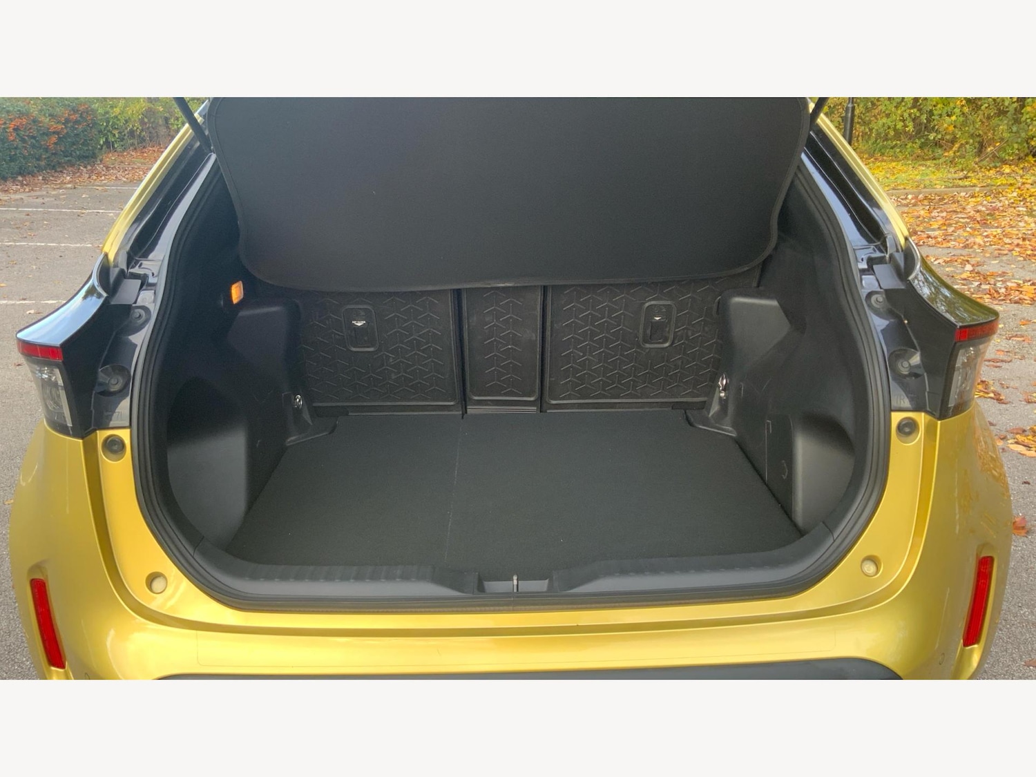 Used Toyota Yaris Cross 2022 for sale - 76425502: Photo 16