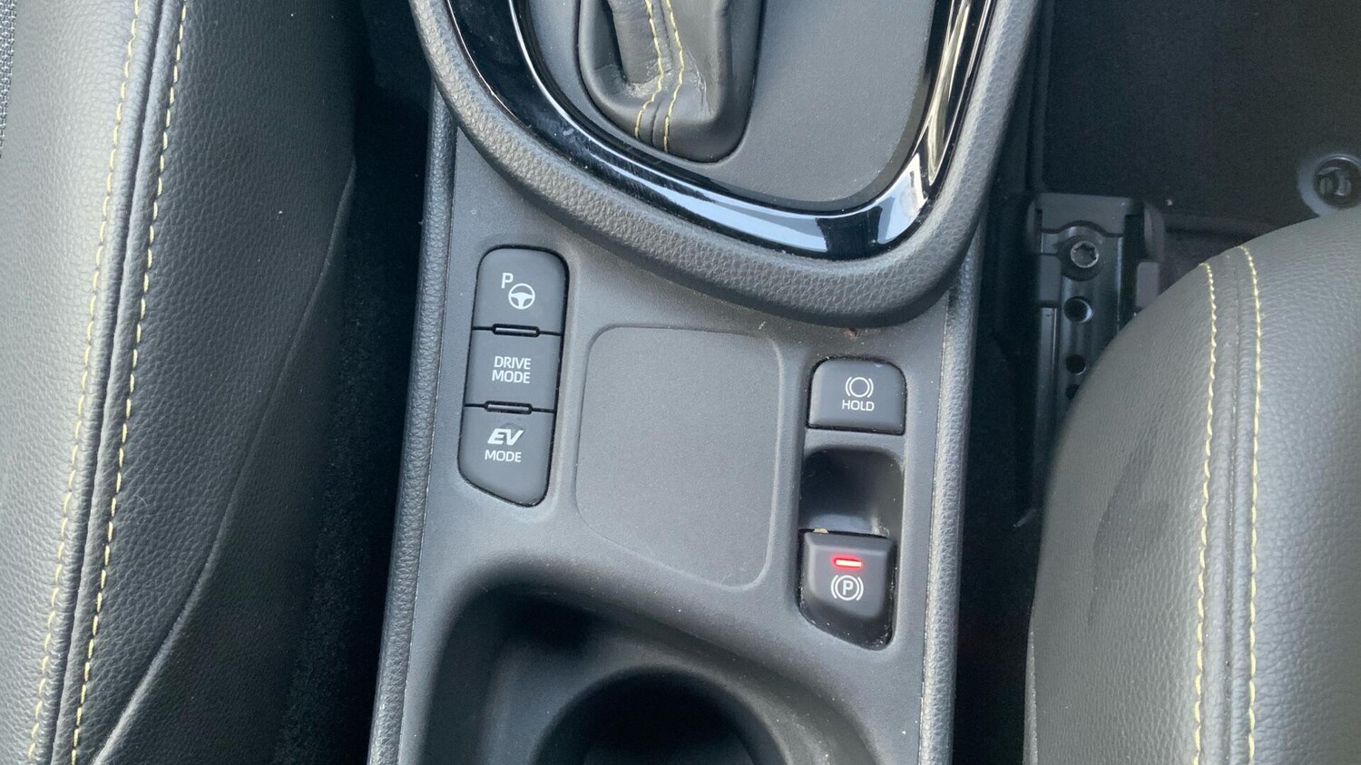 Used Toyota Yaris Cross 2022 for sale - 76425502: Photo 37