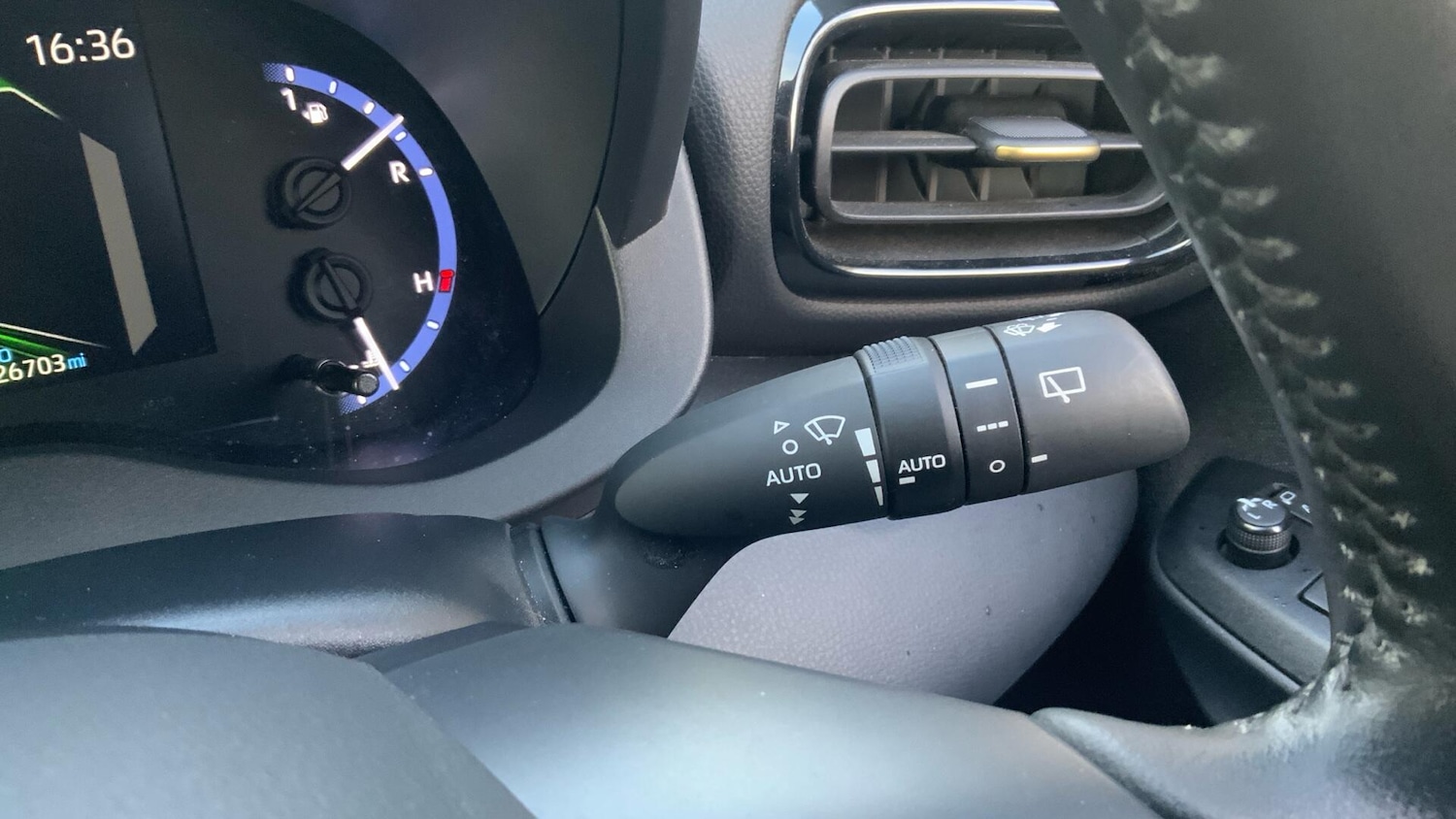 Used Toyota Yaris Cross 2022 for sale - 76425502: Photo 41