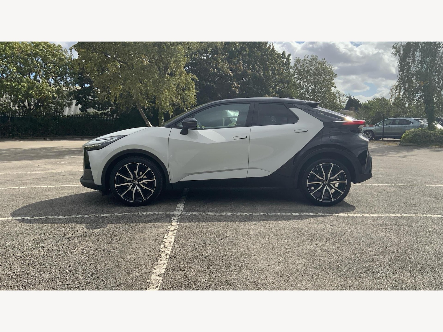 Used Toyota C-HR 2024 for sale - 77400645: Photo 19