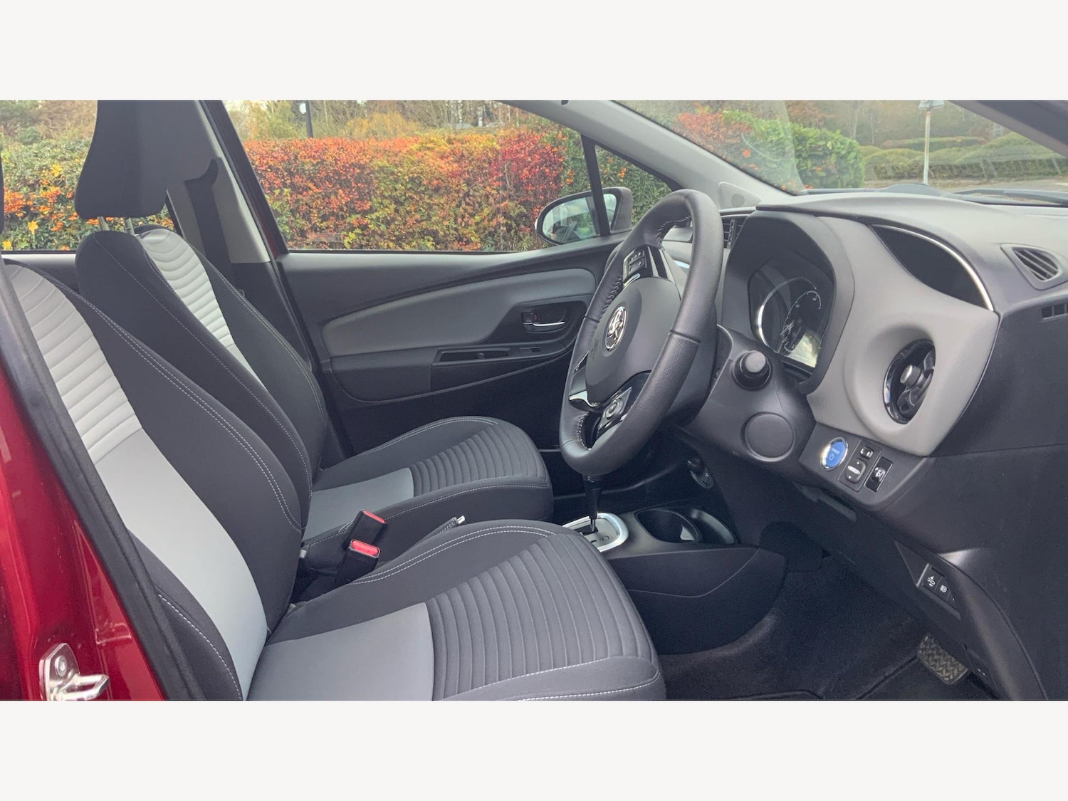 Used Toyota Yaris 2019 for sale - 76539035: Photo 13