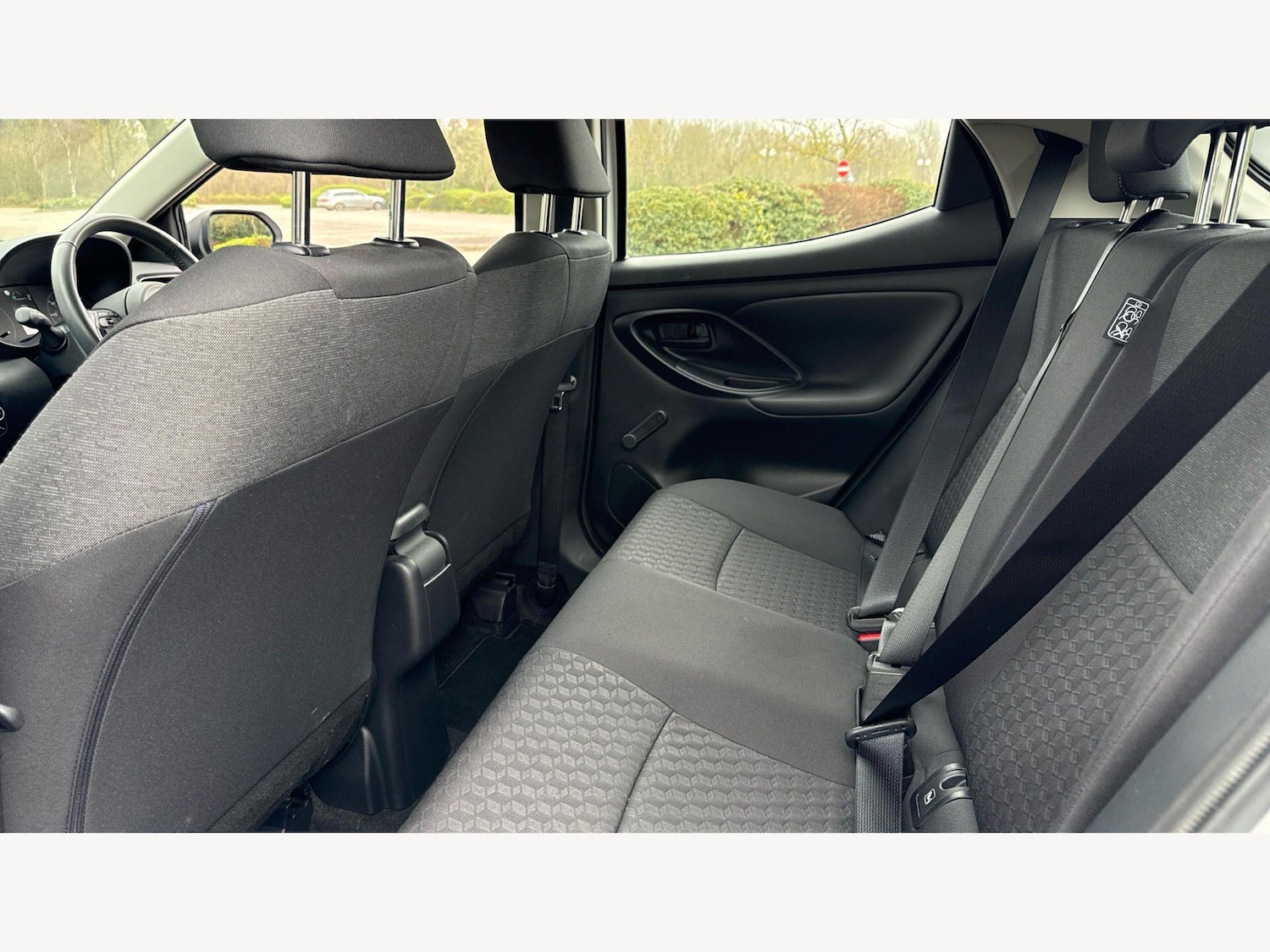 Used Toyota Yaris for sale - 77823916: Photo 15