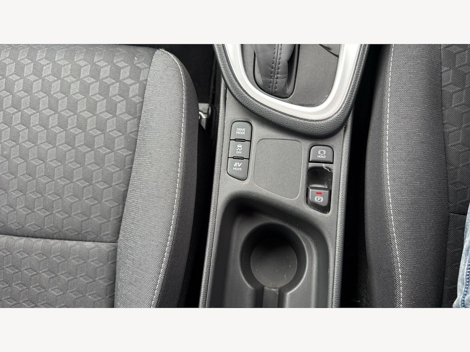 Used Toyota Yaris for sale - 77823916: Photo 31