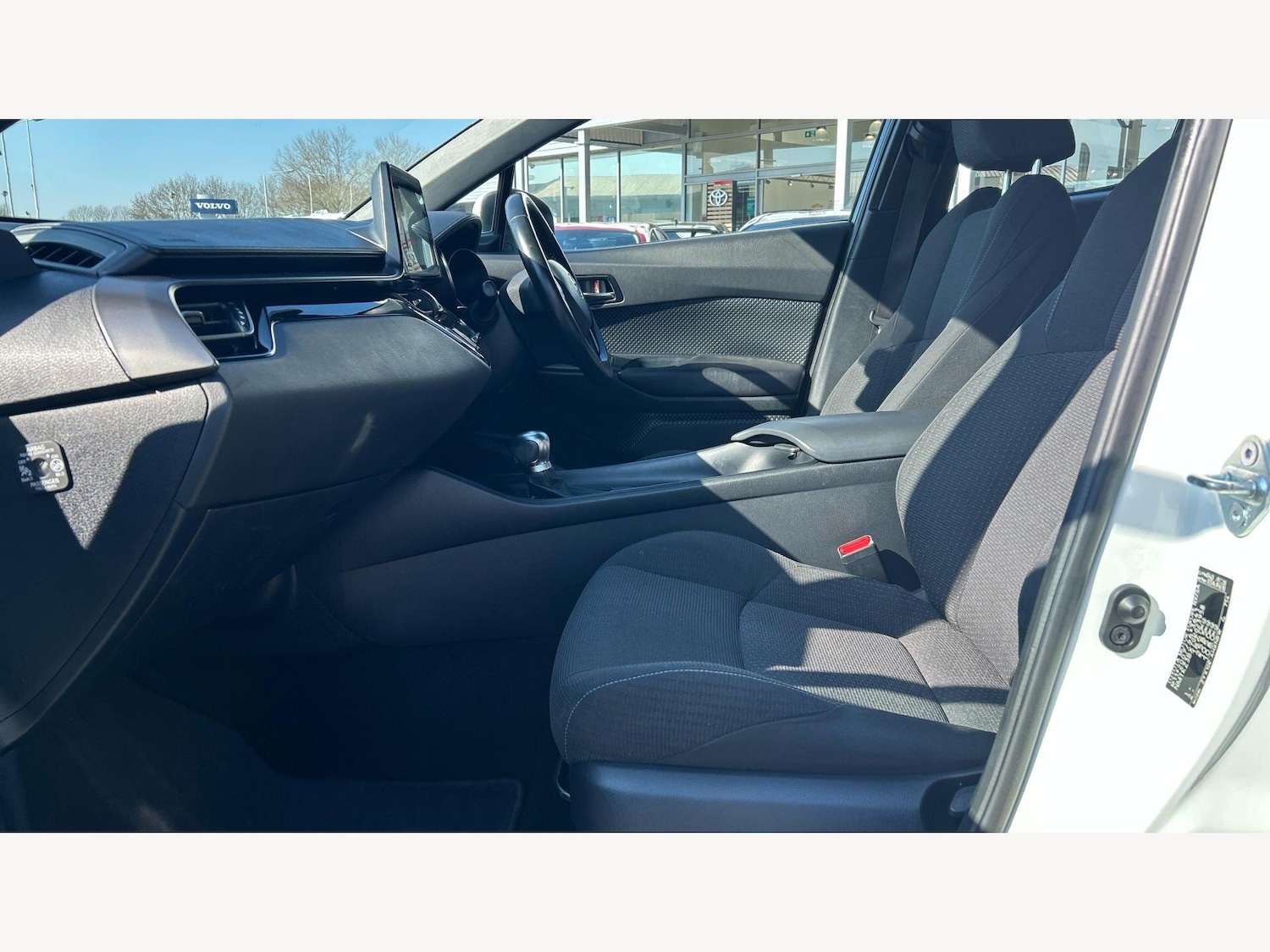 Used Toyota C-HR 2017 for sale - 77978380: Photo 12