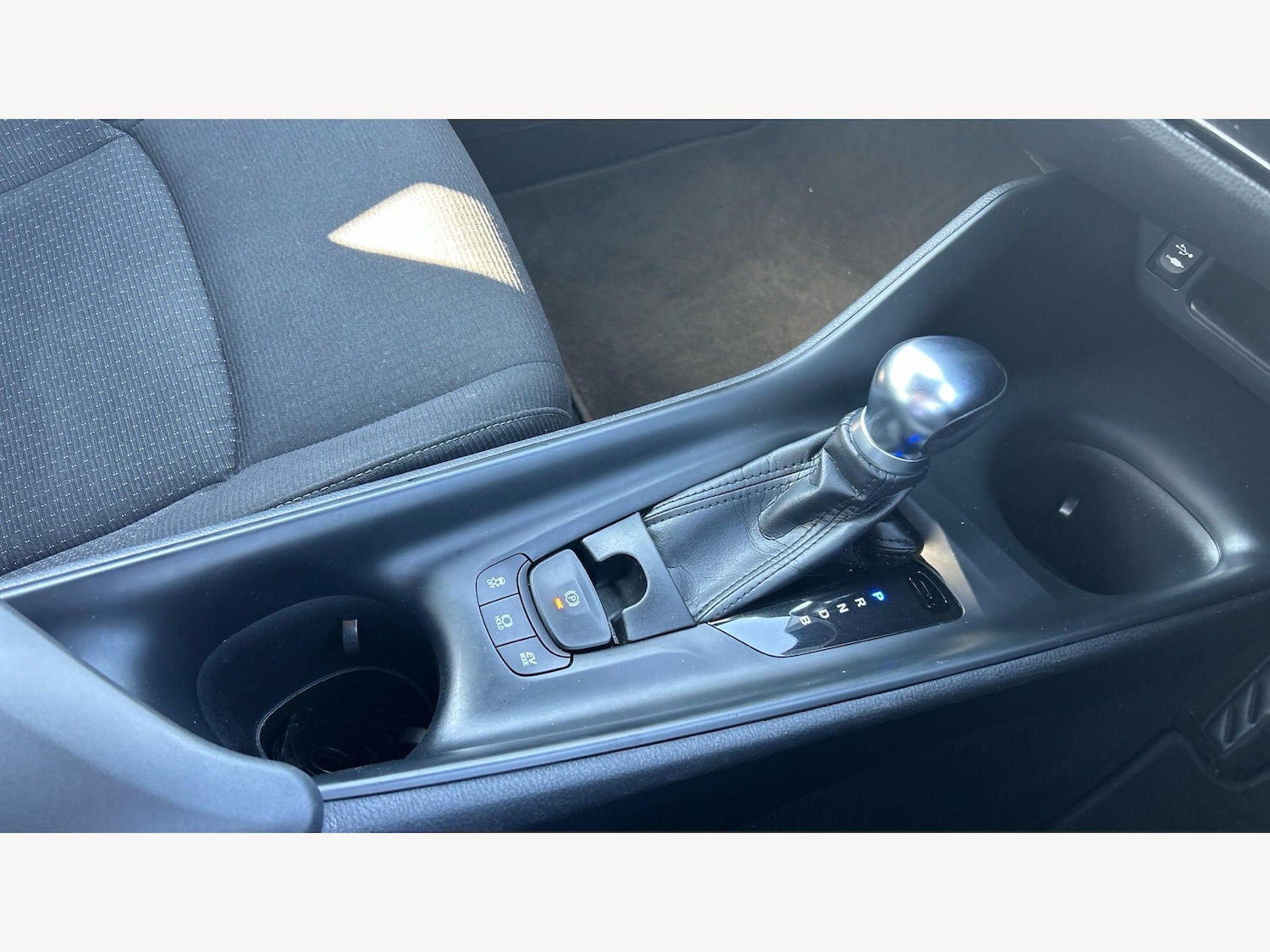 Used Toyota C-HR 2017 for sale - 77978380: Photo 31