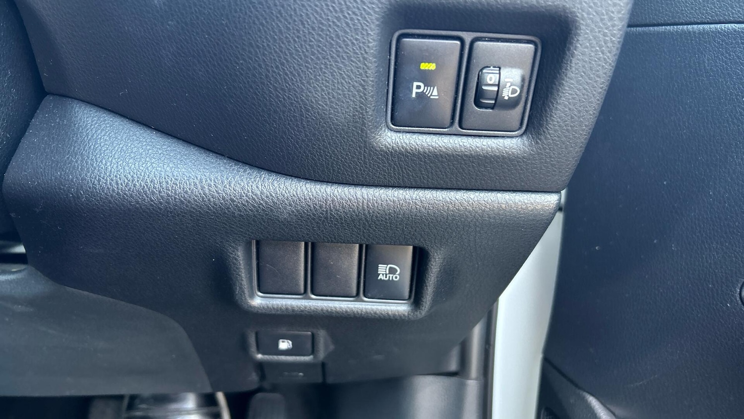 Used Toyota C-HR 2017 for sale - 77978380: Photo 36