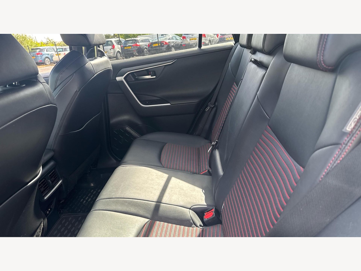 Used Toyota RAV4 2021 for sale - 76020558: Photo 15