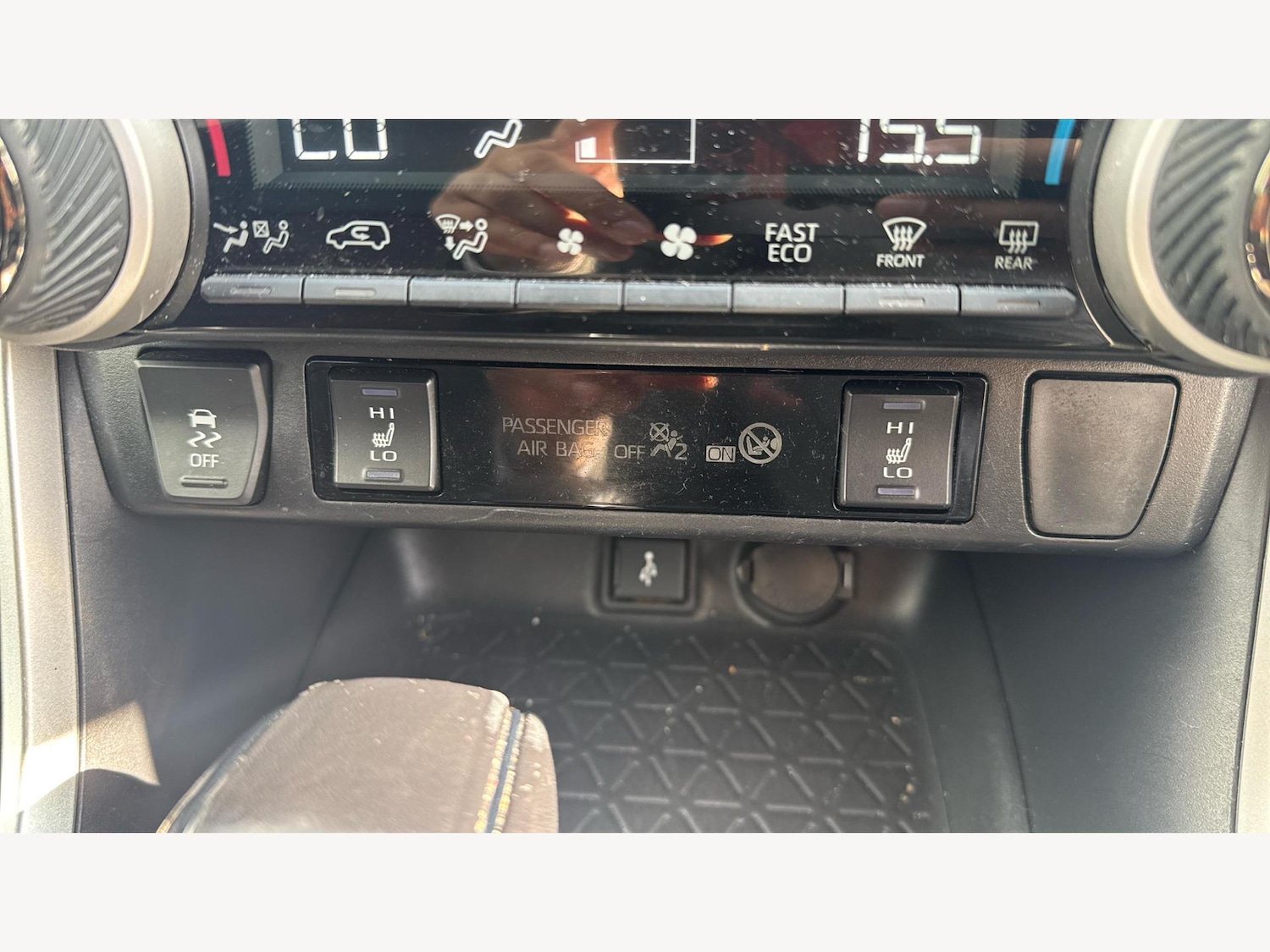 Used Toyota RAV4 2021 for sale - 76020558: Photo 29