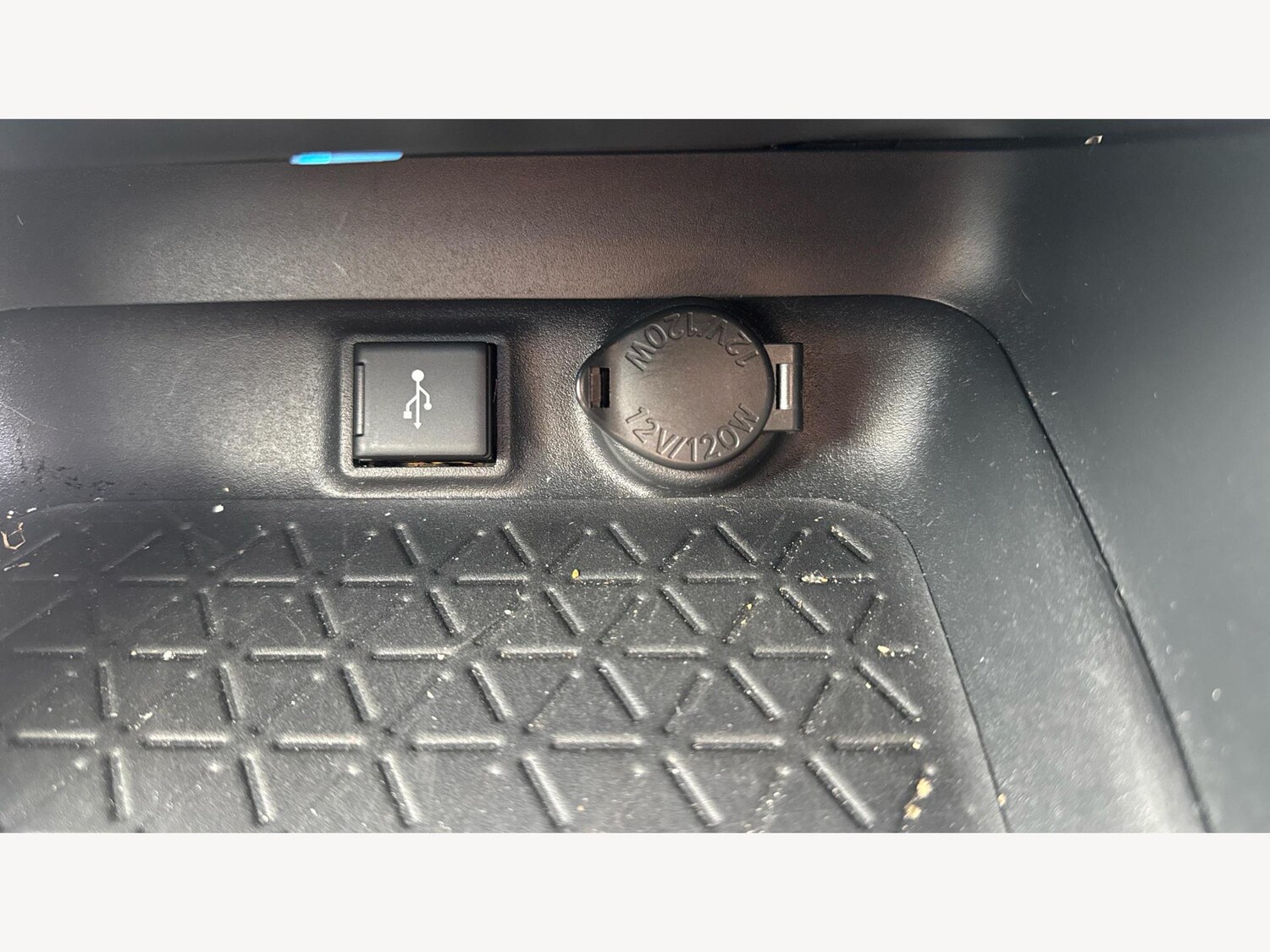 Used Toyota RAV4 2021 for sale - 76020558: Photo 30