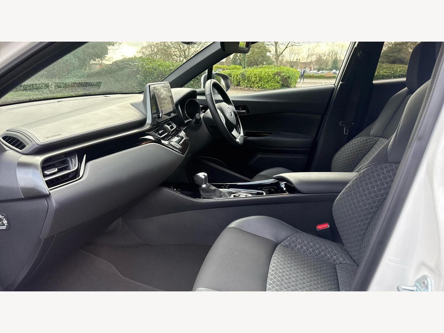 Used Toyota C-HR 2023 for sale - 77510950: Photo 12