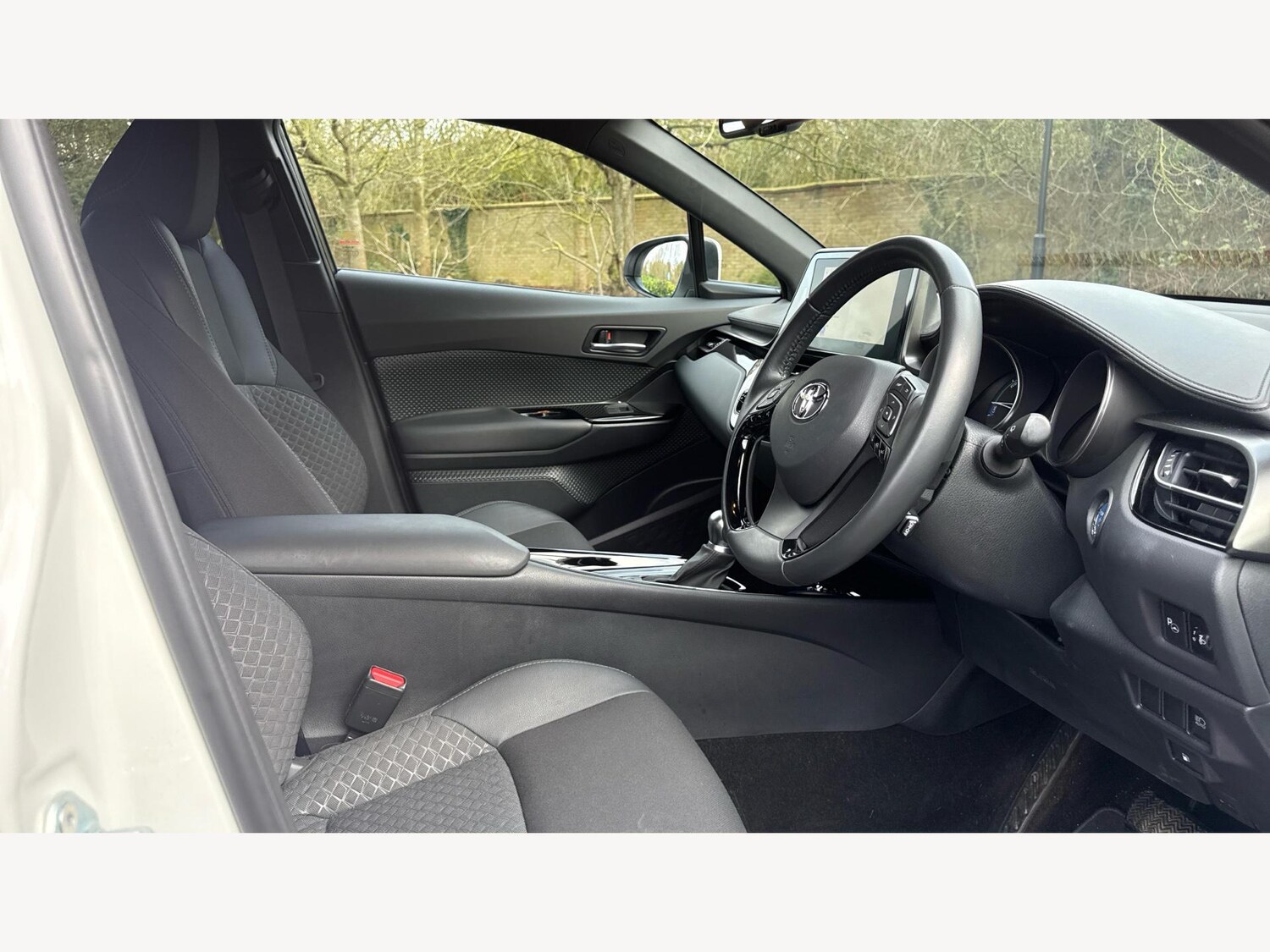 Used Toyota C-HR 2023 for sale - 77510950: Photo 13