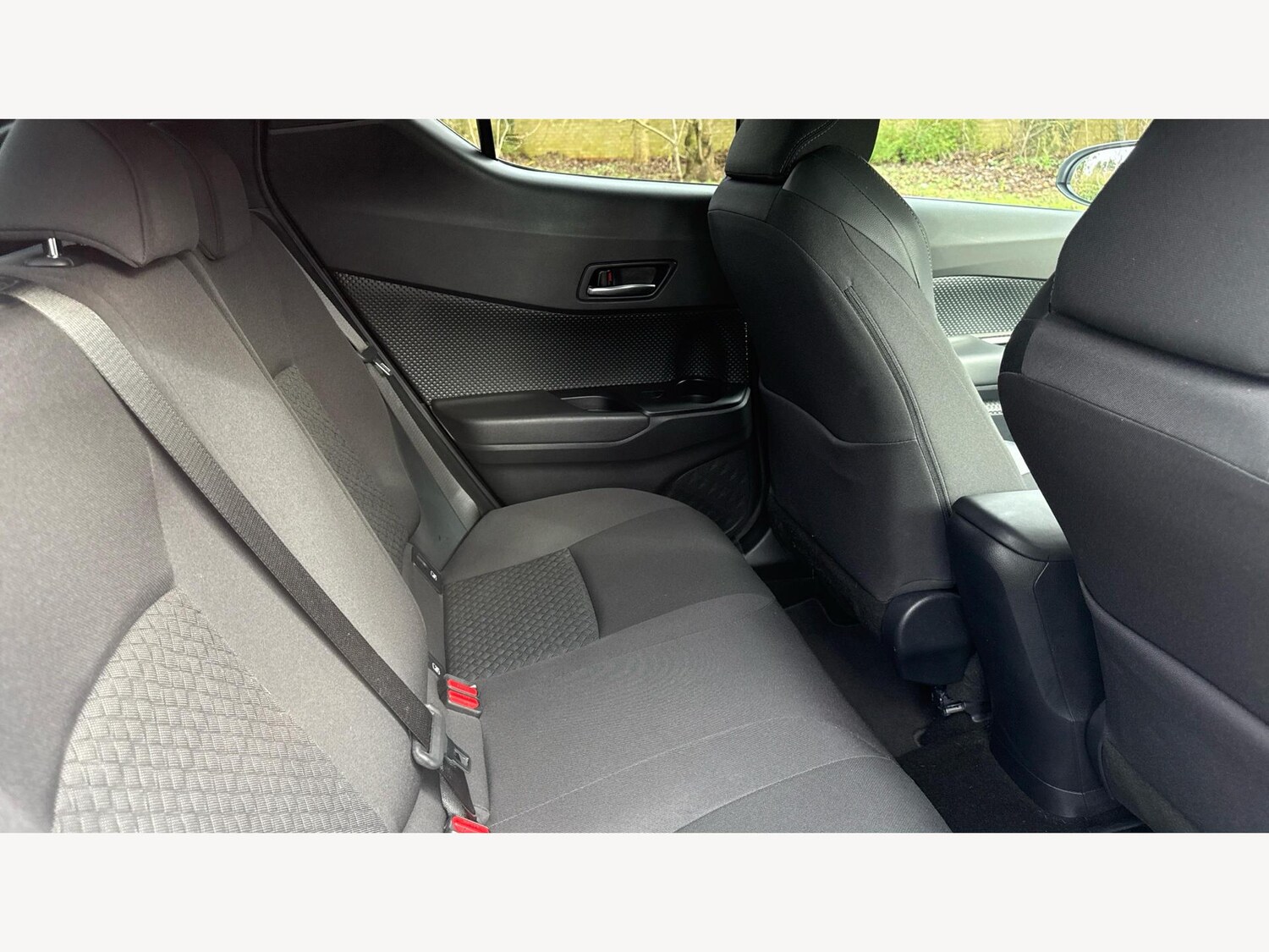 Used Toyota C-HR 2023 for sale - 77510950: Photo 15